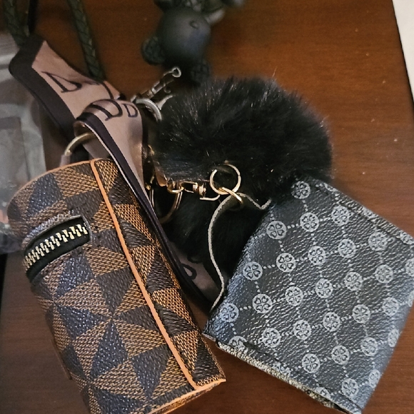 Accessories - RESERVED Keychain Set